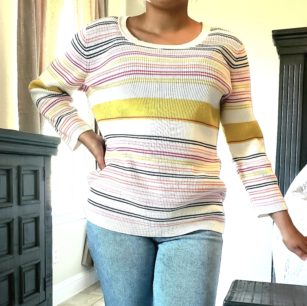 Liz wear light sweater